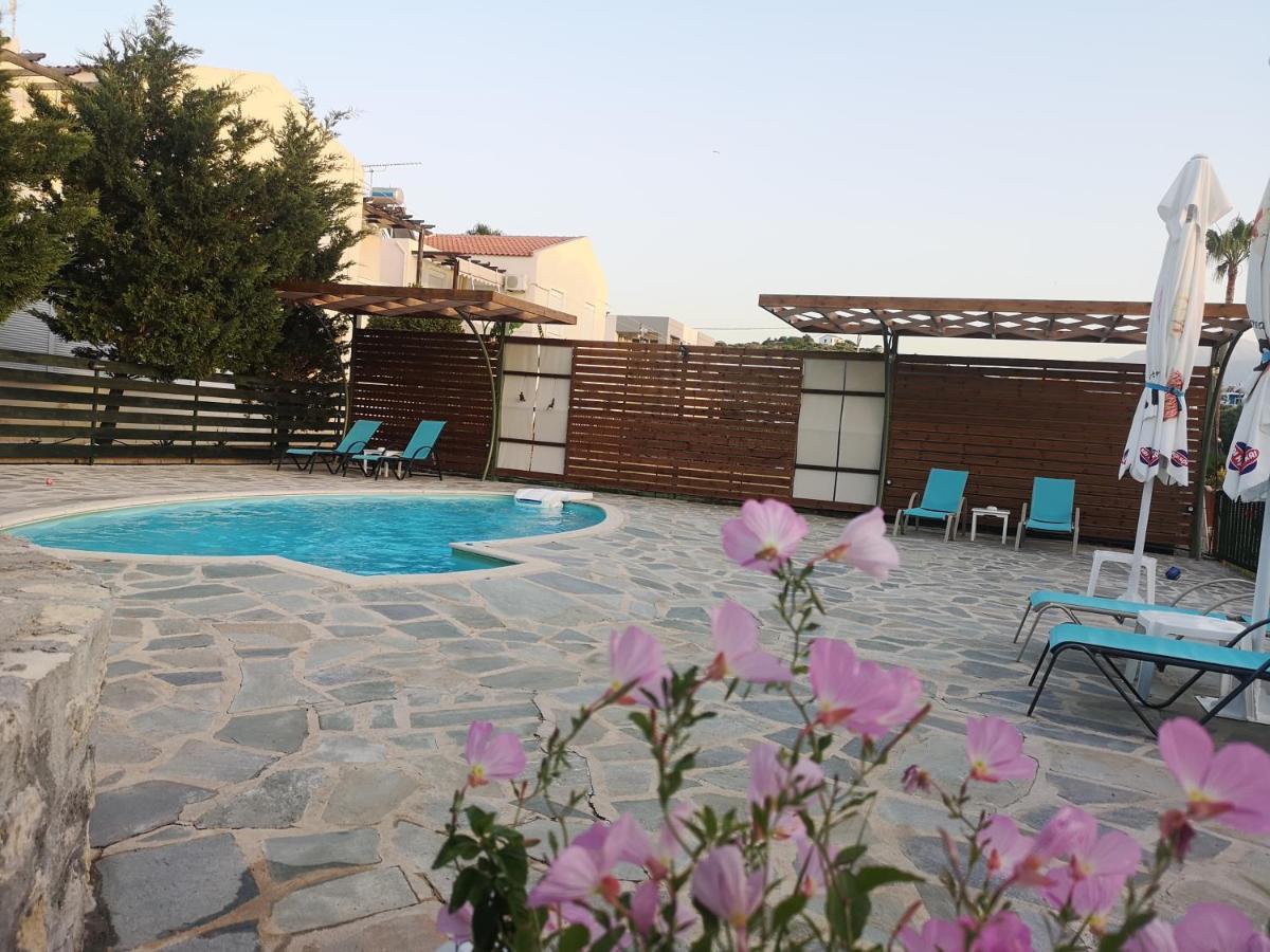 Almiris Seaside Apartments Алмирида Экстерьер фото